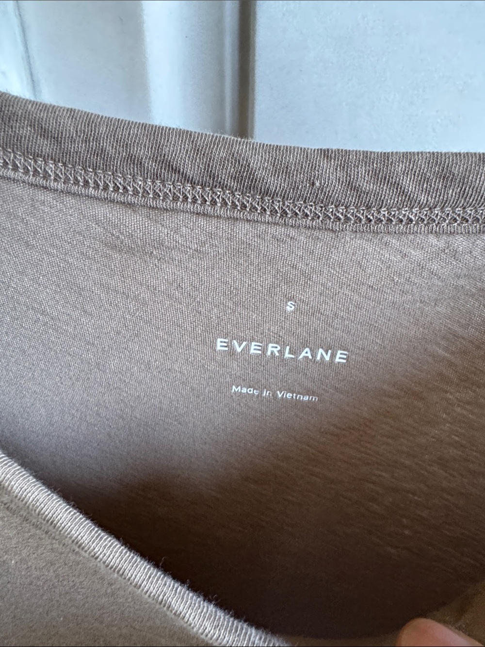 Everlane Air Tee - Picture 6 of 14
